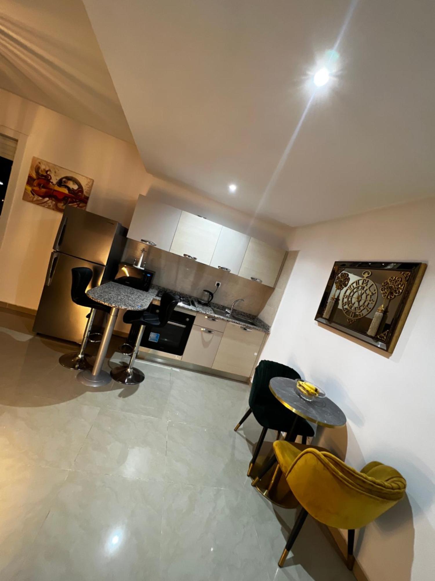Zen Avec Piscine Appartement *